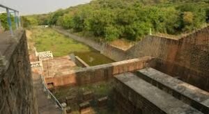 Ponnaniyar Dam